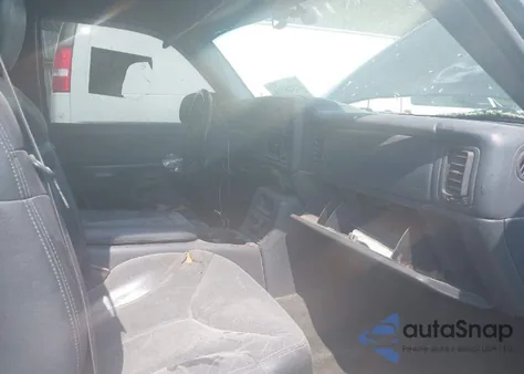 2000 GMC Sierra 2500 Sle из США, поврежденный, VIN 1GTGK29U3YE177876